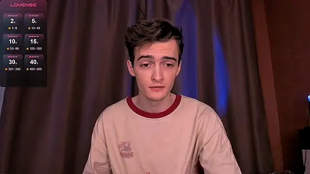 Snapshot of spider____man chatting on 10.30.25 spider    man online show from 10.30.25