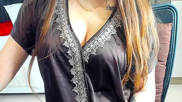 Snapshot of Shawtty_Girl chatting on 10.22.25 Shawtty Girl online show from 10.22.25