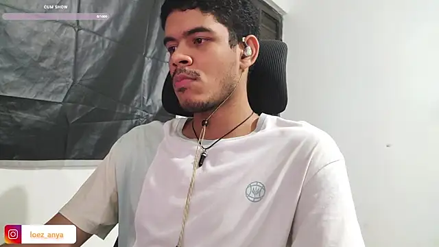 jonhsebastiann online show from 12.17.25