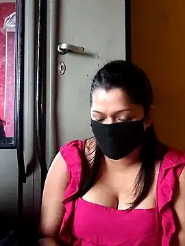 Snapshot of Hottie_couple69 chatting on 09.11.25 Hottie couple69 online show from 09.11.25