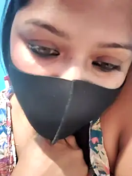 Snapshot of Hottie_couple69 chatting on 09.21.25 Hottie couple69 online show from 09.21.25