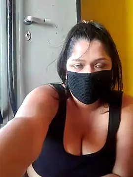 Snapshot of Hottie_couple69 chatting on 10.14.25 Hottie couple69 online show from 10.14.25