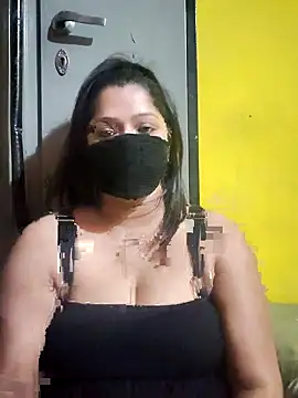 Snapshot of Hottie_couple69 chatting on 11.08.25 Hottie couple69 online show from 11.08.25