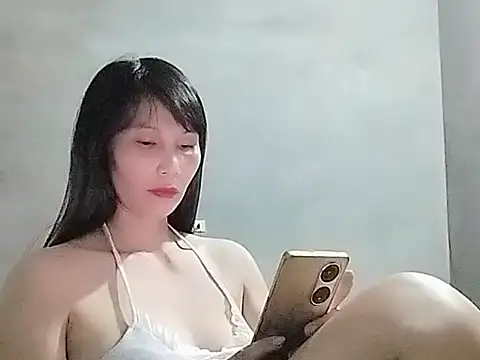Snapshot of Siglemom_sexy chatting on 10.18.25 Siglemom sexy online show from 10.18.25