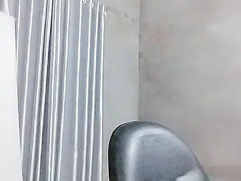 Snapshot of Siglemom_sexy chatting on 10.22.25 Siglemom sexy online show from 10.22.25