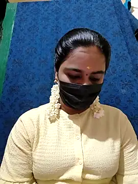 mini-queen online show from 10.11.25