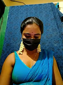 mini-queen online show from 10.11.25