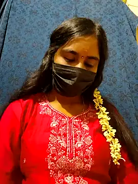 mini-queen online show from 12.19.25