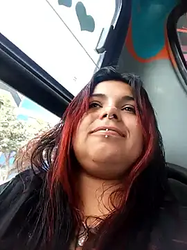 snow belle online show from 10.27.25