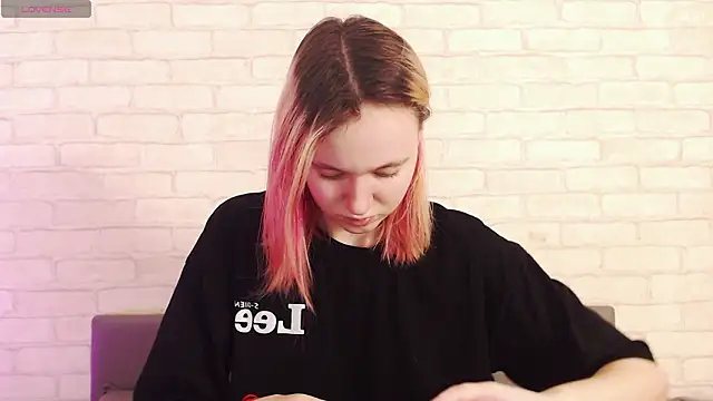 Ericha Stone online show from 02.14.26