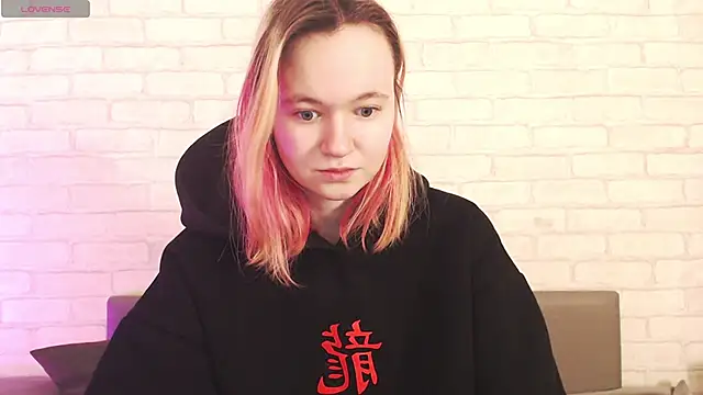 Ericha Stone online show from 03.12.26