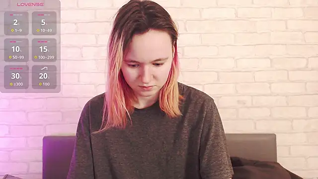 Ericha Stone online show from 04.05.26