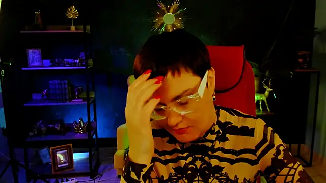 LauraDavidsons online show from 12.20.25