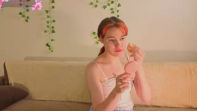 MauraSpurrier online show from 09.28.25