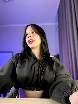 YourLittleDevil online show from 09.21.25