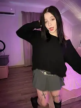 YourLittleDevil online show from 04.20.26