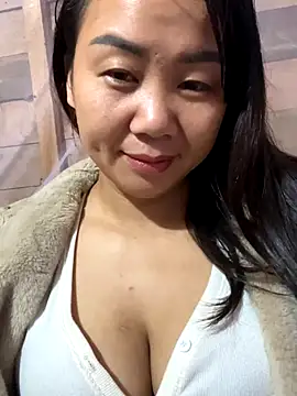 Snapshot of Binjt chatting on 10.30.25 Binjt online show from 10.30.25