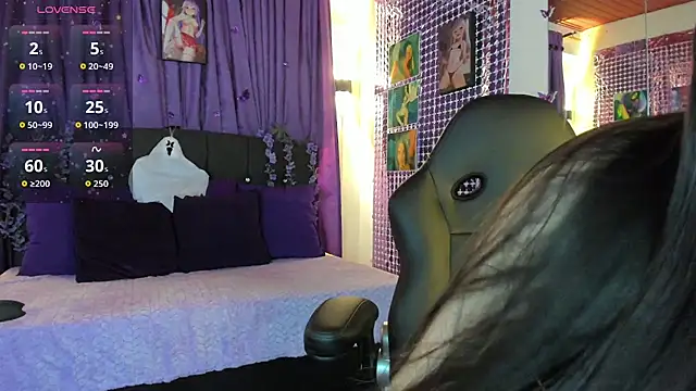 Moon Play online show from 10.09.25