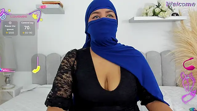 Kadira  online show from 10.04.25