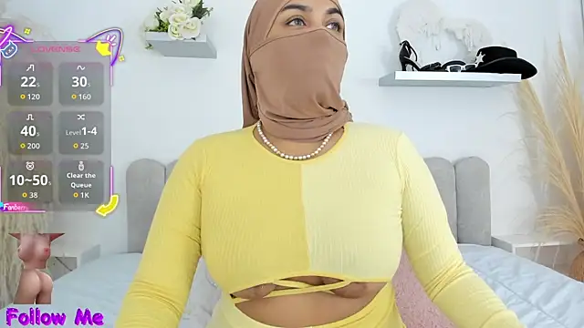 Kadira  online show from 10.13.25