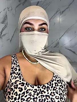 Kadira  online show from 10.22.25