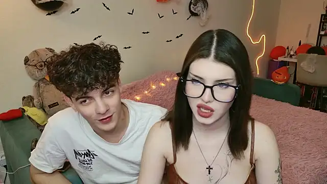 Alice18James online show from 10.13.25