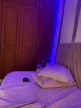 VeronicaSaenzx online show from 12.18.25