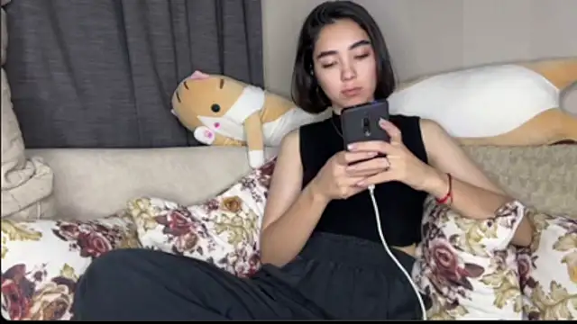 TAG MIGGI online show from 10.11.25