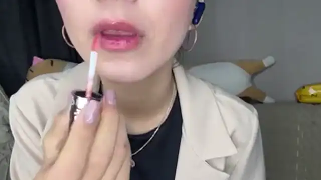 TAG MIGGI online show from 10.16.25