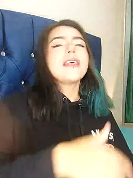 Snapshot of sammy_bunny1 chatting on 09.15.25 sammy bunny1 online show from 09.15.25