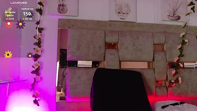 Madison 03 online show from 10.15.25