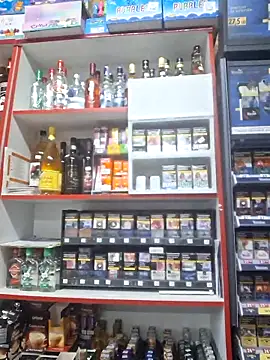 Snapshot of Fluturas2 chatting on 10.07.25 Fluturas2 online show from 10.07.25