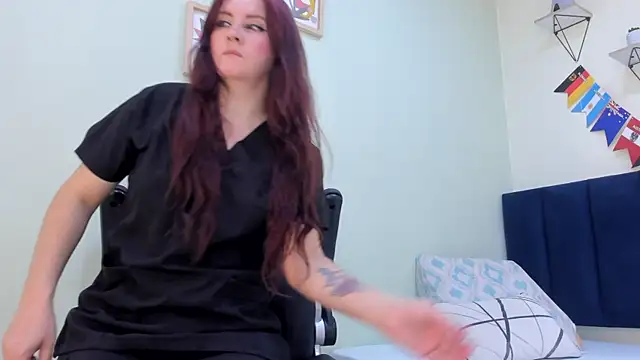 sophieturner mg online show from 06.24.26