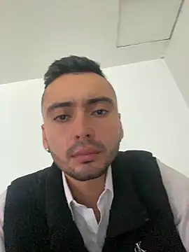 Snapshot of cristopher_wallacee chatting on 10.11.25 cristopher wallacee online show from 10.11.25