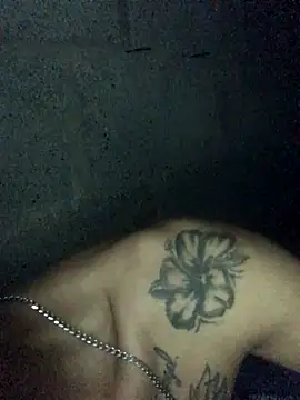 Snapshot of tattoos22 chatting on 10.31.25 tattoos22 online show from 10.31.25