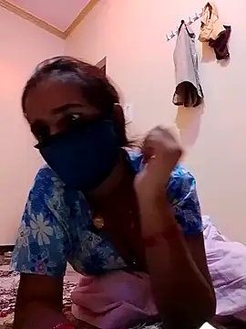 Snapshot of malteejat chatting on 10.07.25 malteejat online show from 10.07.25