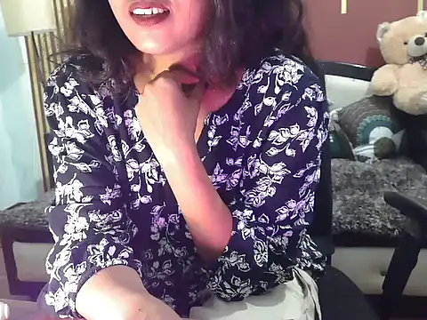 shaalu sharma online show from 11.25.25