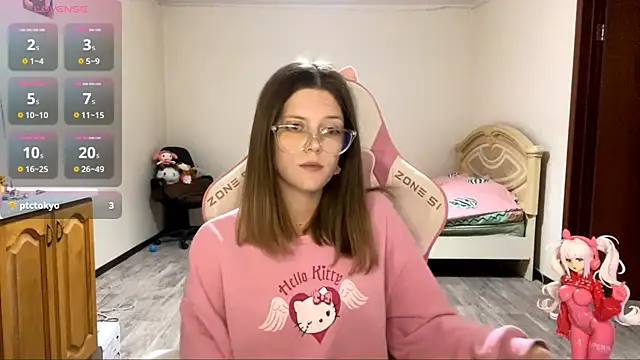 Snapshot of VibeQueenLucy chatting on 09.09.25 VibeQueenLucy online show from 09.09.25