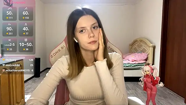 Snapshot of VibeQueenLucy chatting on 09.17.25 VibeQueenLucy online show from 09.17.25