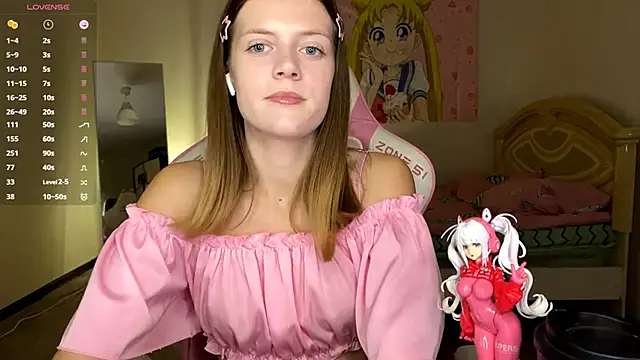 Snapshot of VibeQueenLucy chatting on 10.23.25 VibeQueenLucy online show from 10.23.25