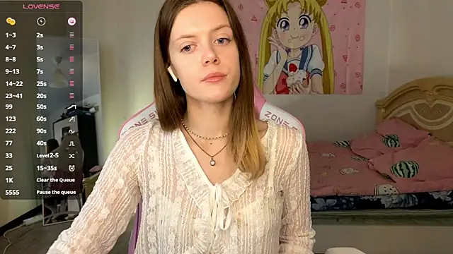 VibeQueenLucy online show from 11.20.25