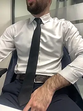 Snapshot of speddy34 chatting on 11.12.25 speddy34 online show from 11.12.25