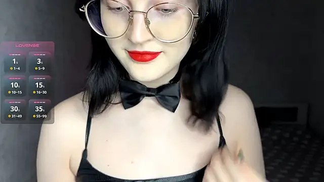 FakeLamb online show from 04.04.26