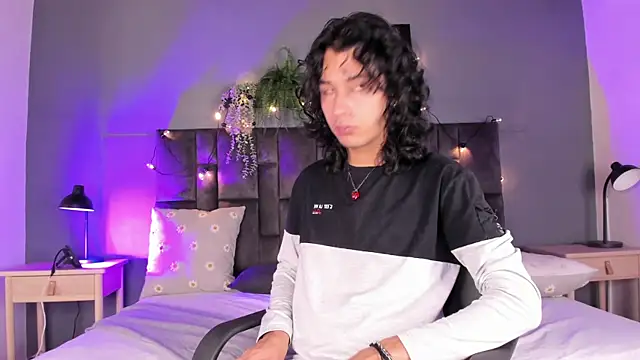 BenjiFiore  online show from 10.02.25