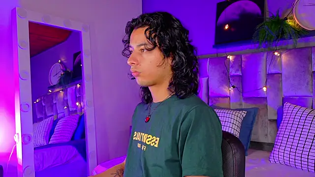 BenjiFiore  online show from 10.03.25