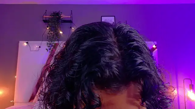 BenjiFiore  online show from 10.11.25