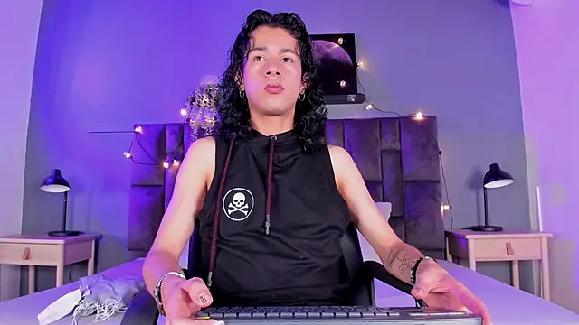 BenjiFiore  online show from 10.21.25