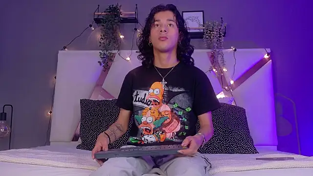 BenjiFiore  online show from 10.22.25