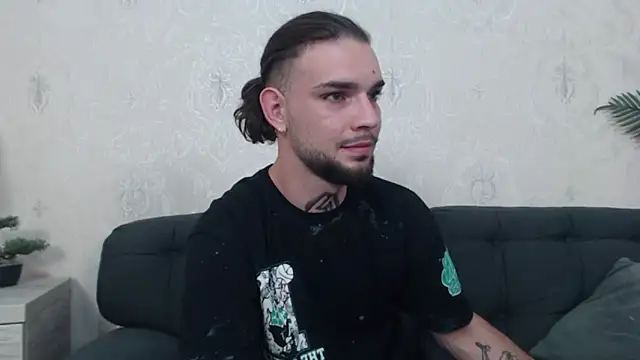 Snapshot of DanyelCarter chatting on 09.20.25 DanyelCarter online show from 09.20.25