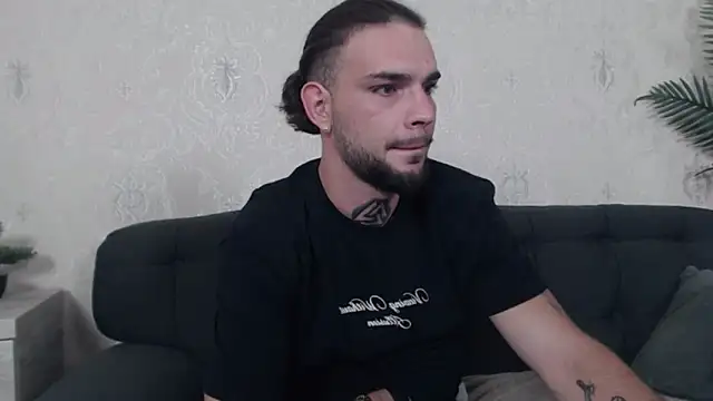 Snapshot of DanyelCarter chatting on 09.22.25 DanyelCarter online show from 09.22.25